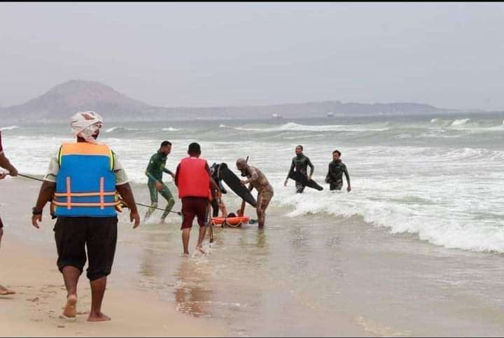 انقاذ خمسة اشخاص تعرضوا لحوادث غرق في اليوم السابع