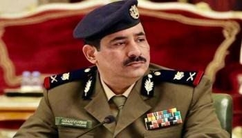 وزير الداخلية يوقف العقيد الزامكي