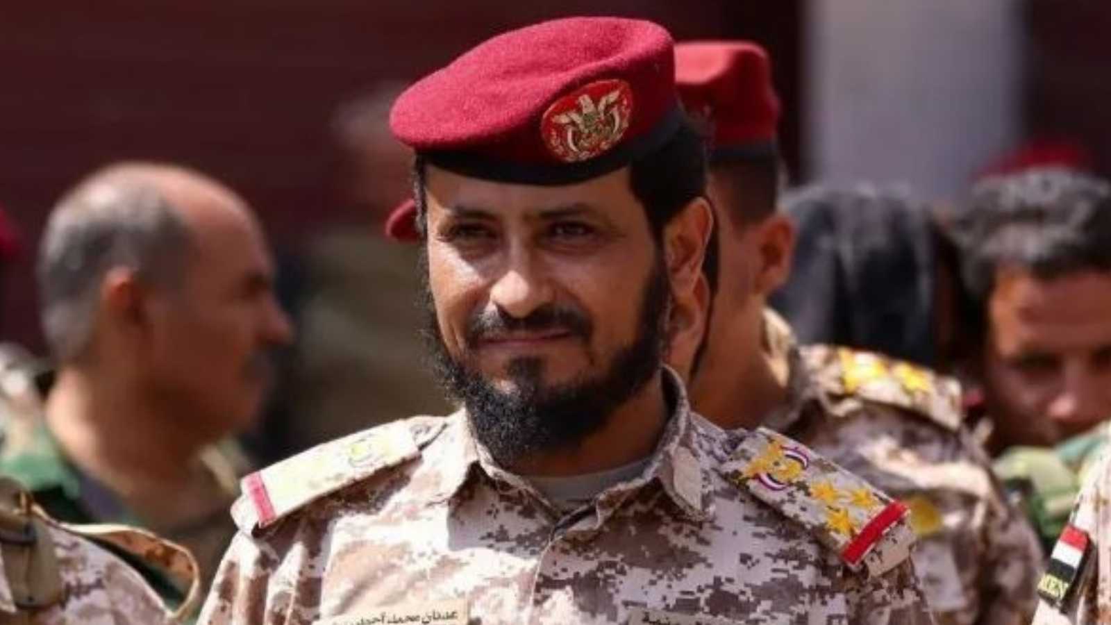 تعز.. نجاة العميد عدنان رزيق من محاولة اغتيال واستشهاد وإصابة عدد من مرافقيه