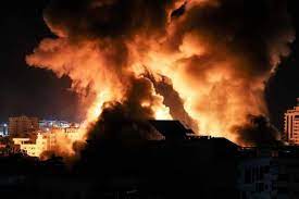 انفجارات عنيفة في العاصمة صنعاء 