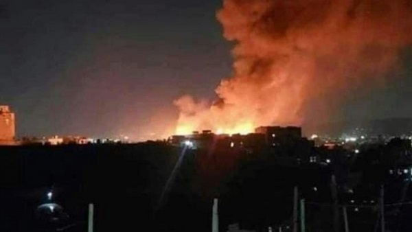 حريق يلتهم 10 منازل في صنعاء بسبب تخزين المليشيا للمشتقات النفطية