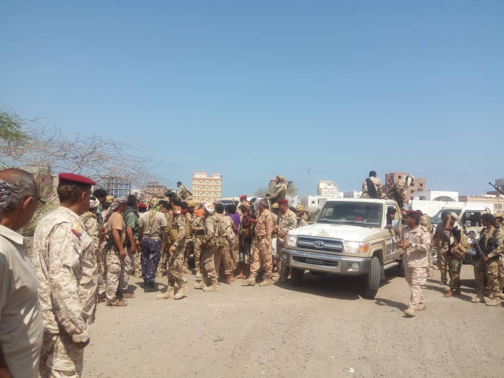 وصول قوات من الحماية الرئاسية إلى عدن