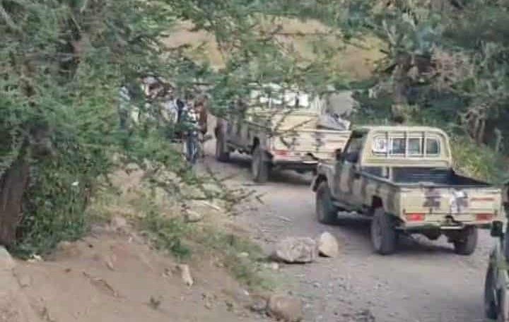 مليشيا الحوثي تختطف عدداً من أهالي ذي السفال بينهم شيخ قبلي بتوجيهات مستثمر حوثي من عمران