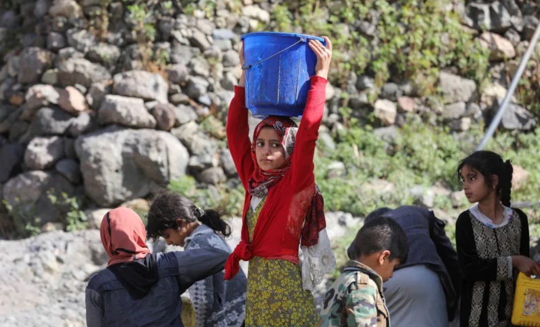 أزمة مياه تخنق اليمنيين في عدن مع دخول الصيف في ظل صمت مجلس القيادة... (تحقيق)