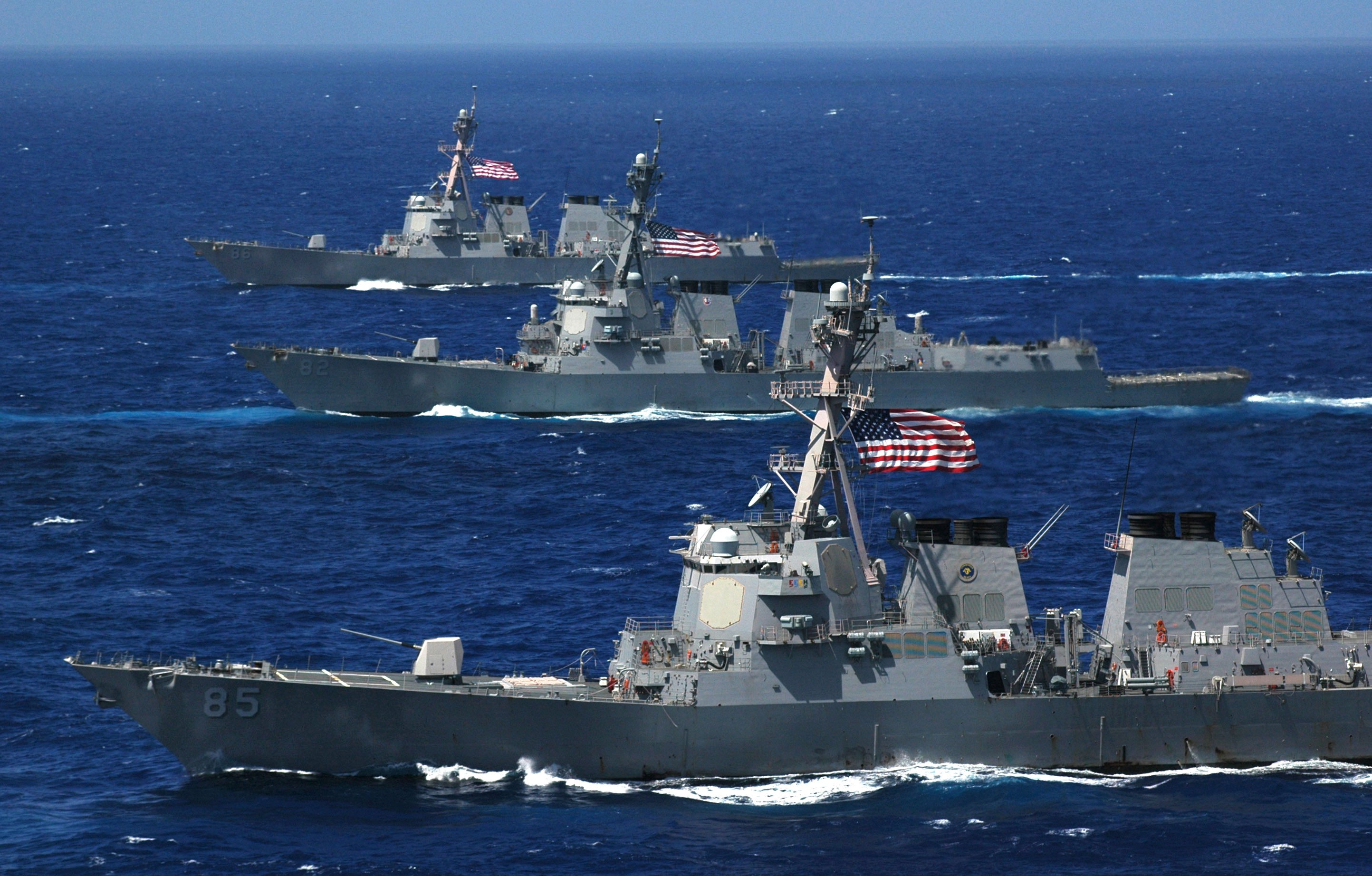 الجيش الأميركي: قواتنا اشتبكت مع 5 مسيّرات فوق البحر الأحمر