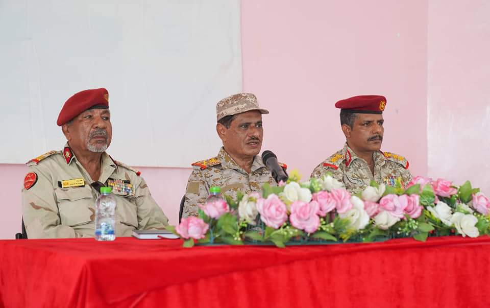 محافظ حضرموت : الخناق يضيق على مليشيا الحوثي في كافة الجبهات 
