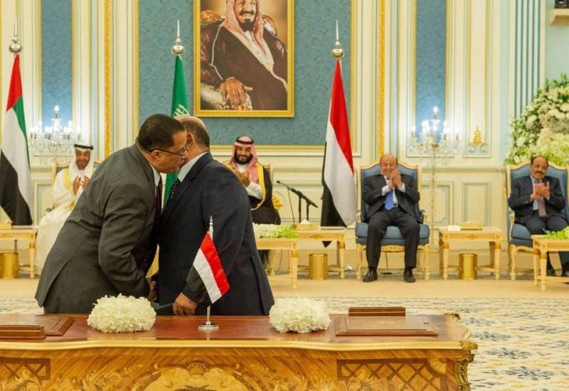 هل ينهي تفعيل اتفاق الرياض الأزمة أم "يقوض" أركان الدولة؟