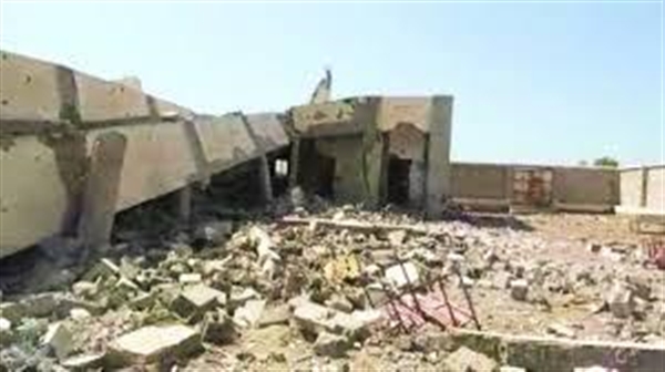 الحوثيون يفجرون ممدرسة للتعليم الأساسي غرب مديرية حيس بالحديدة