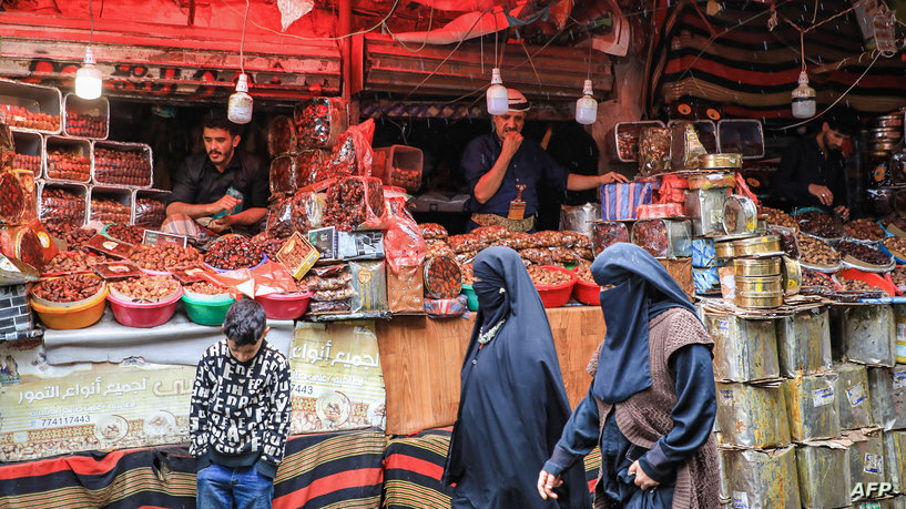 قبل حلول "موسم الجوع".. أيام وليالي رمضانية صعبة في حياة اليمنيين..(تقرير)