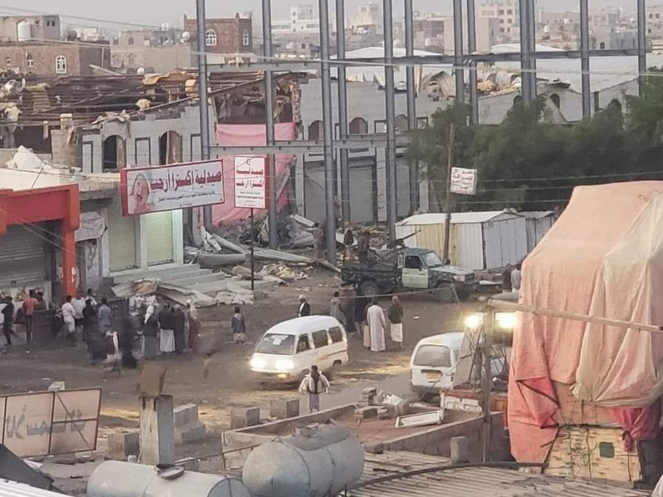الحكومة: انفجار صنعاء يؤكد استمرار تدفق الأسلحة الإيرانية والخبراء لمليشيا الحوثي