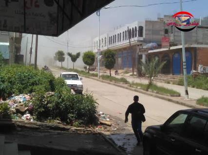تجدد القصف على عدد من المواقع والمنازل بإب.. صور وتفاصيل حصرية
