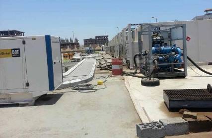 محطات إماراتية تعيد الكهرباء إلى أحياء عدن