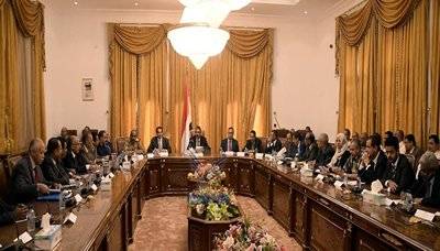 مجلس الوزراء يؤكد: الخميس دوام رسمي ومن يخالف ذلك سيعتبر في حالة غياب