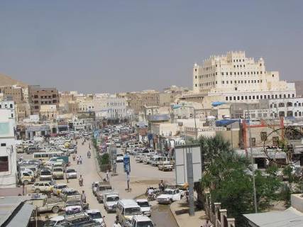نجاة قائد المنطقة العسكرية الخامسة من محاولة اغتيال في حضرموت