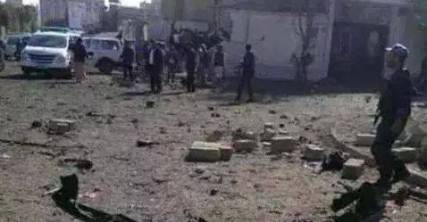 مصدر في الداخلية: مقتل نجل حارس السفير الإيراني في التفجير الانتحاري بصنعاء