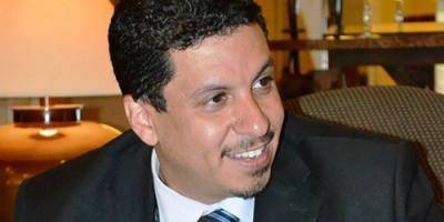 بماذا علق احمد عوض بن مبارك على قرار إقالته؟