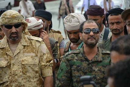 محافظ عدن: سنضرب الخارجين على القانون بيد من حديد