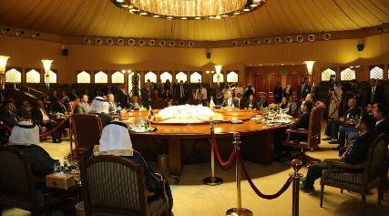 الخلافات تعلق جلسات لجنة المعتقلين في المشاورات 