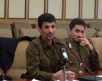 شاهد: القيادي الحوثي "أبو علي الحاكم" بالبزة العسكرية بعد أن صار عضوا في أعلى مؤسسة أمنية وعسكرية في البلاد