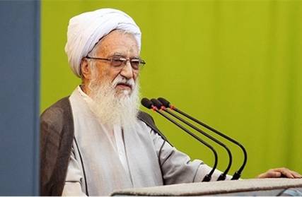 خطيب طهران: البغدادي عيّن أميرين لمكة والمدينة وشعب اليمن انتصر