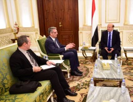 فرنسا تجدد دعمها للحكومة الشرعية في إحلال السلام ومكافحة الإرهاب