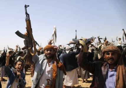 الحوثيون يراقبون القيادات الموالية لصالح في صنعاء خوفاً من «خيانتهم»