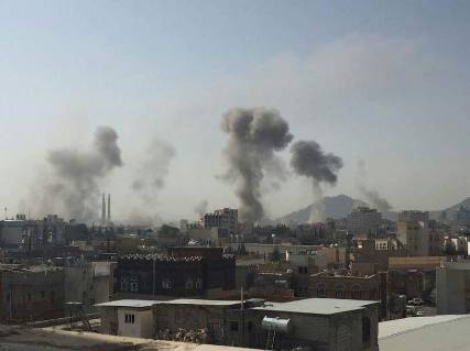 التحالف يقصف مواقع للحوثيين وقوات صالح في صنعاء وتعز بشكل عنيف ومكثف (صور)