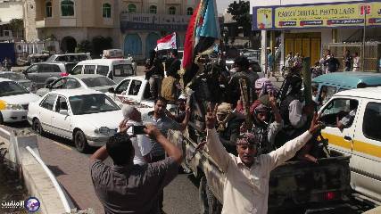 الحوثيون ينسفون الوحدة ويحركون أوراق الحراك وفزاعة القاعدة للحشد ضد هادي (تقرير)