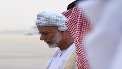 مصادر عمانية تكشف عن تصور "عُماني" لحل أزمة اليمن وتوقعات ببدء جولة مفاوضات بين أطراف الأزمة في مسقط