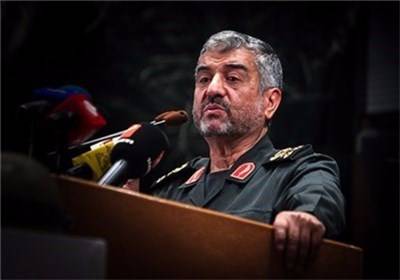 إيران تتحدث عن تصدير ثورتها إلى اليمن