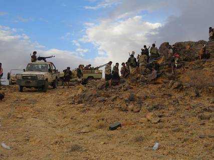 سقوط قتلى وجرحى وأسرى من الحوثيين في هجوم للمقاومة الشعبية على مواقع الحوثيين في مجزر (شمال مأرب)