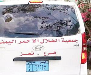 الحوثيون يستهدفون المرضى والمصابين والمسعفين ( تقرير)