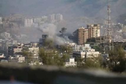 مقتل 17 مدنيًا في قصف للحوثيين وقوات صالح على الأحياء السكنية بتعز