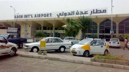عدن وأبين ولحج تغلق منافذها تضامنا مع الرئيس