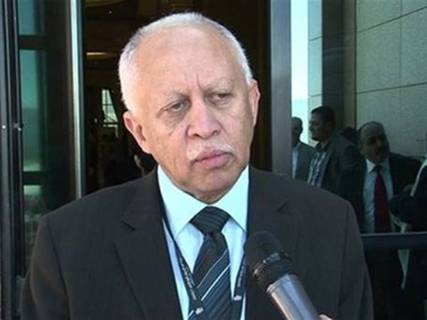 وزير الخارجية: الحوثيون مسؤولون عن قصف مخيم اللاجئين
