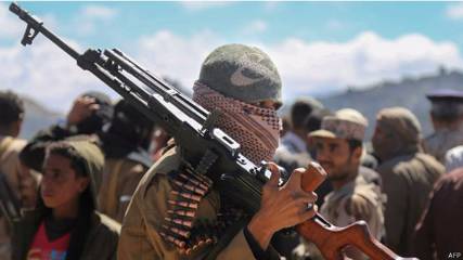 مقتل قيادي حوثي برصاص مسلحين من الميليشيا في إب