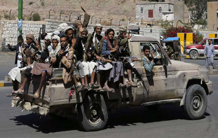 في جريمة جديدة: ميليشيات الحوثي تقتل مسناً دهساً بسيارة عسكرية في نهم