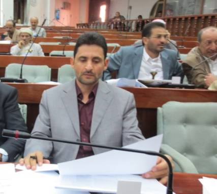 بعد رفضهم الإنضمام لمجلسه ..الحوثي يدعو البرلمانيين للإجتماع بالقصر الجمهوري