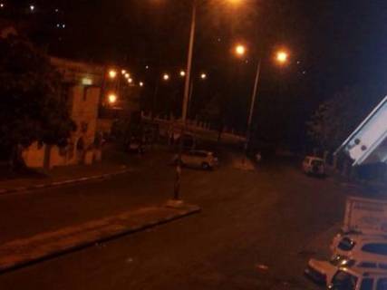 عصابة مسلحة تقتحم مسكن شماليين بعدن وتنهب أموالاً ومقتنيات