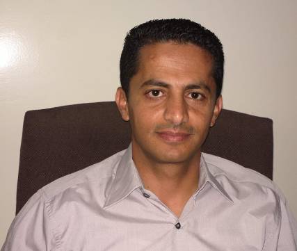 البخيتي يكشف أسباب فشل مفاوضات مستشارو الرئيس مع زعيم الجماعة ويقول بأن "السيد" هدد بفرض الشراكة بشرعية الثورة