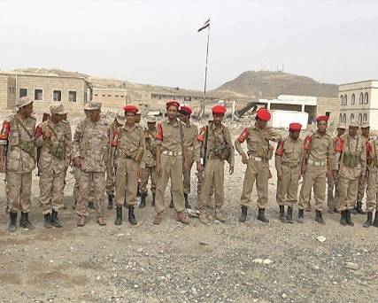 الحوثيون يرفضون الانسحاب من معسكر لواء العمالقة بعمران