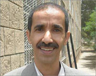 قيادي مؤتمري : صالح لن يغادر اليمن ولا تسوية سياسية من دونه