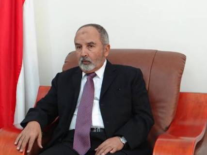 اليدومي يحذر من انفلات الأمور من أيدي العقلاء ويدعوا للتحاور لحل المعضلات السياسية