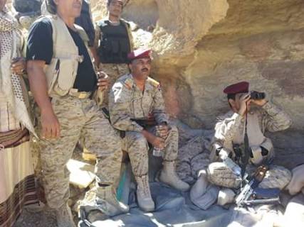 قائد معسكر "صحن الجن" يزور فرضة نهم ومفرق الجوف ويتوعد بتحرير صنعاء والوصول إلى جبال مران (صور)
