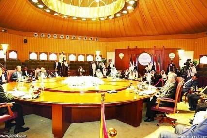 الحكومة  تعرب عن أملها في استمرار المشاورات مع الانقلابيين