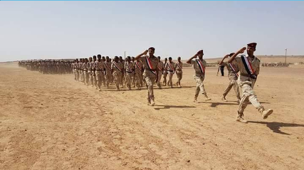 في الذكرى الأولى لتأسيسه الجيش الوطني يقيم عرض عسكري كبير بمدينة مأرب (صور )
