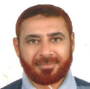 مسلحون حوثيون يطاردون رئيس الهيئة التنفيذية لمجلس شباب الثورة في الحديدة ويحاصرون منزله