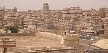 حوثيات يفتعلن مشكلة بملحق النساء في جامع السنباني كذريعة لإغلاقه في العاصمة صنعاء 