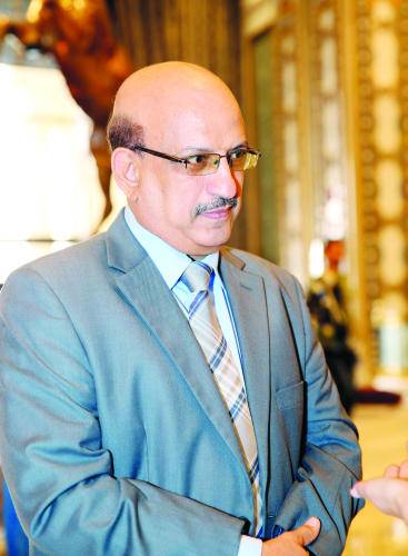 السفير اليمني بالمملكة يوضح تفاصيل اجراءات تصحيح وضع العمالة المخالفة 
