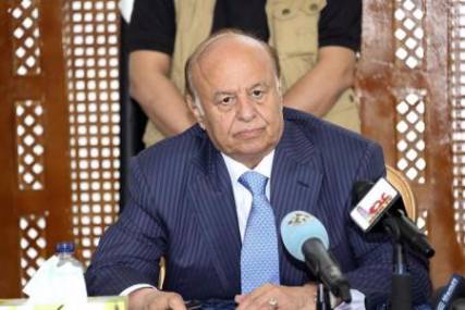 مساعد الرئيس اليمني: هادي في حالة معنوية مرتفعة بعد بدء الضربات الجوية